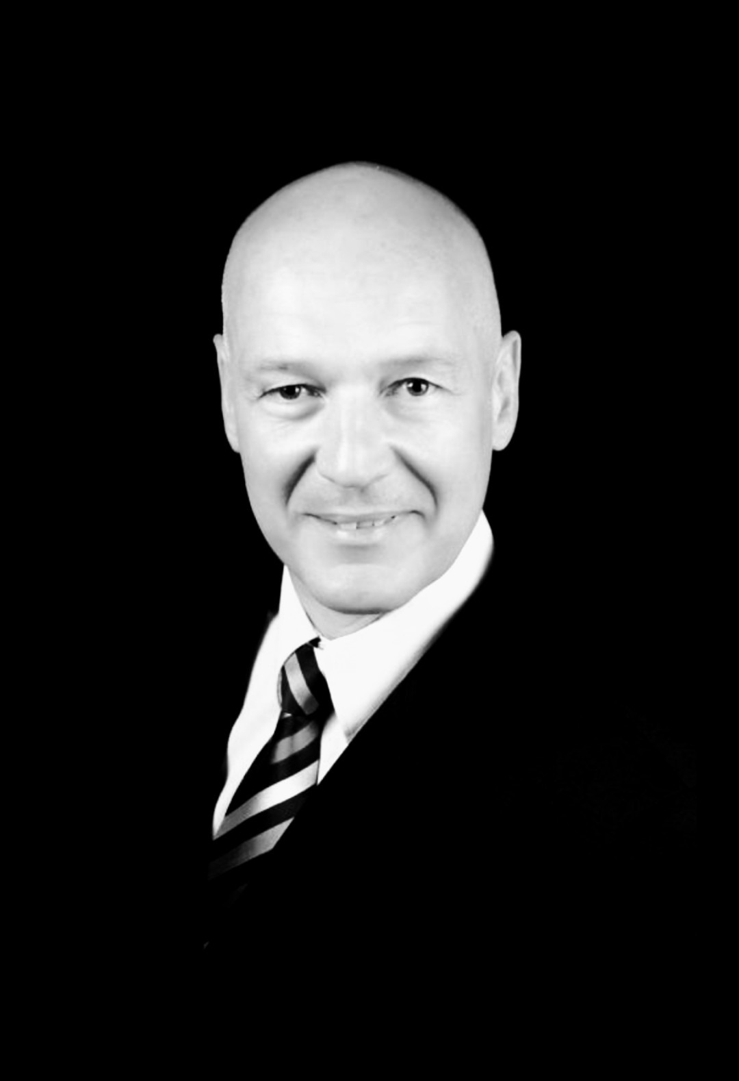 Schwarz-Weiß-Portrait des Gründers